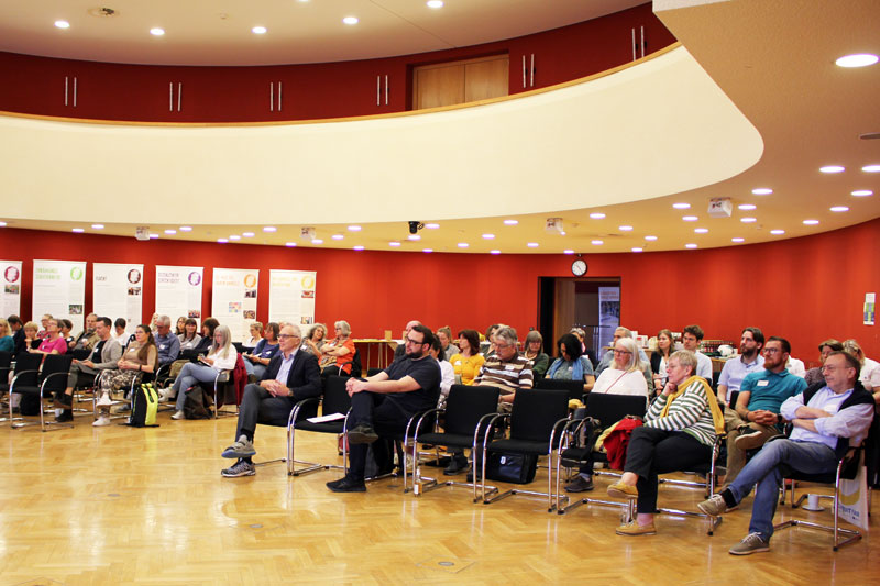 Foto Plenum Vernetzungstreffen 2024 der der hessischen Fairtrade-Kommunen und -Landkreise